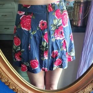Urban Outfitters  Pins & Needles Lightweight Floral Viscose Skirt with Zipper  L